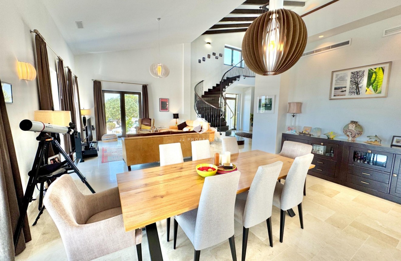 Z drugiej ręki - Villa -
Dolores - Comunidad Valenciana