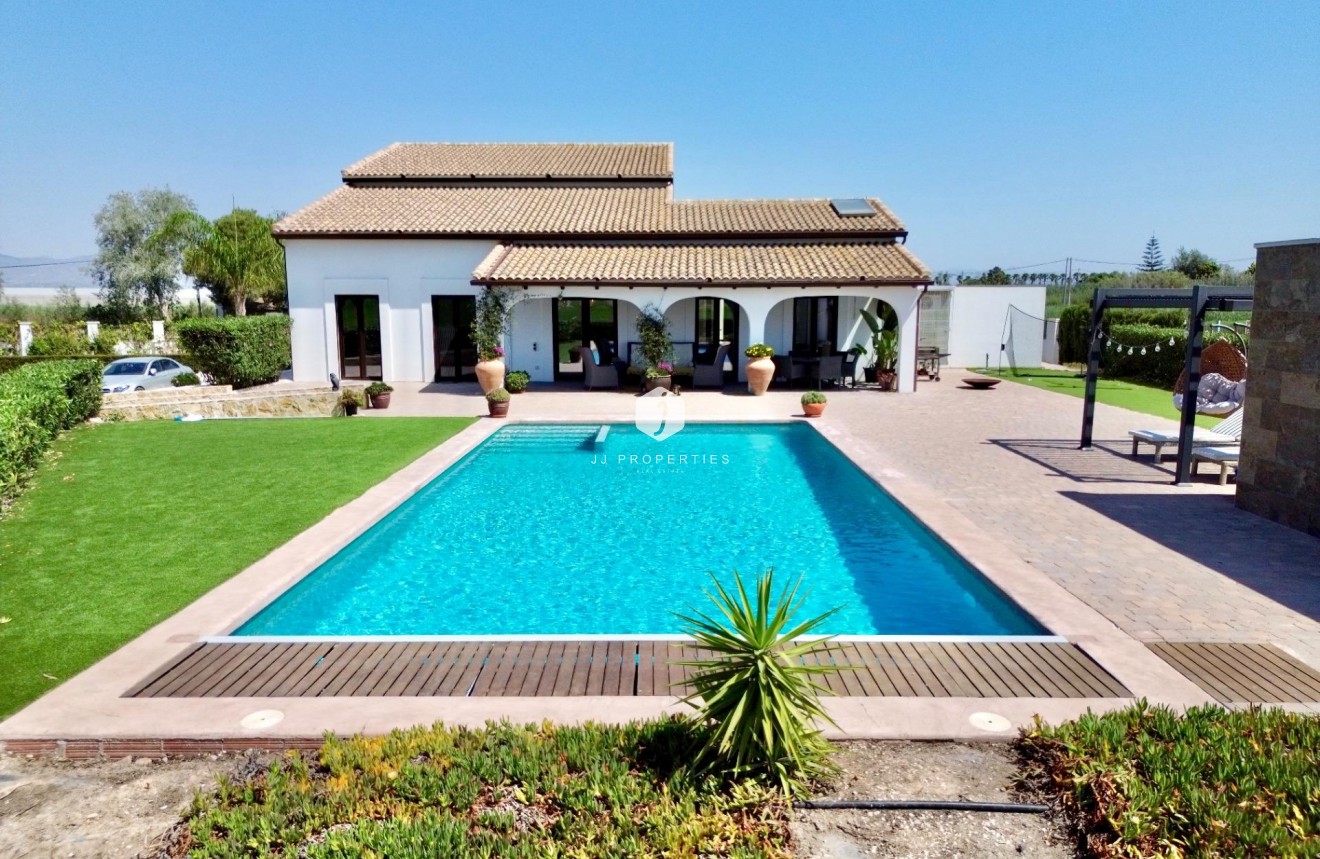 Z drugiej ręki - Villa -
Dolores - Comunidad Valenciana