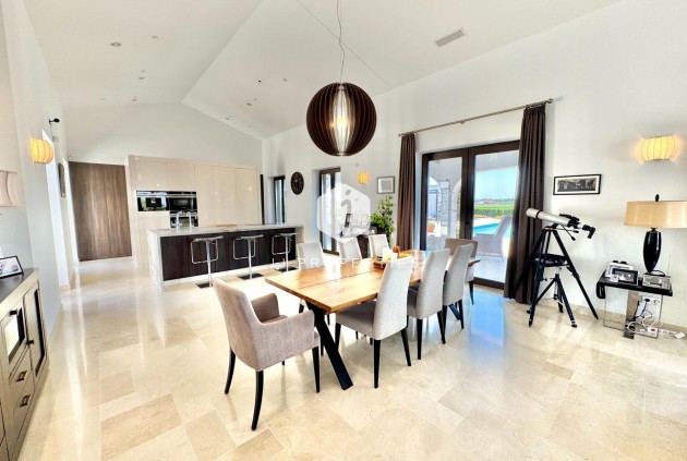 Z drugiej ręki - Villa -
Dolores - Comunidad Valenciana