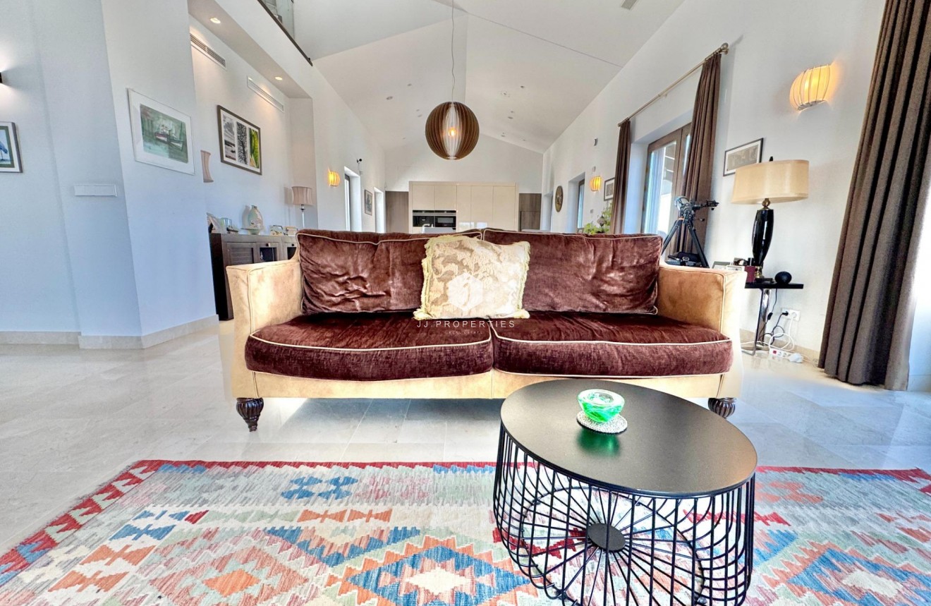 Z drugiej ręki - Villa -
Dolores - Comunidad Valenciana