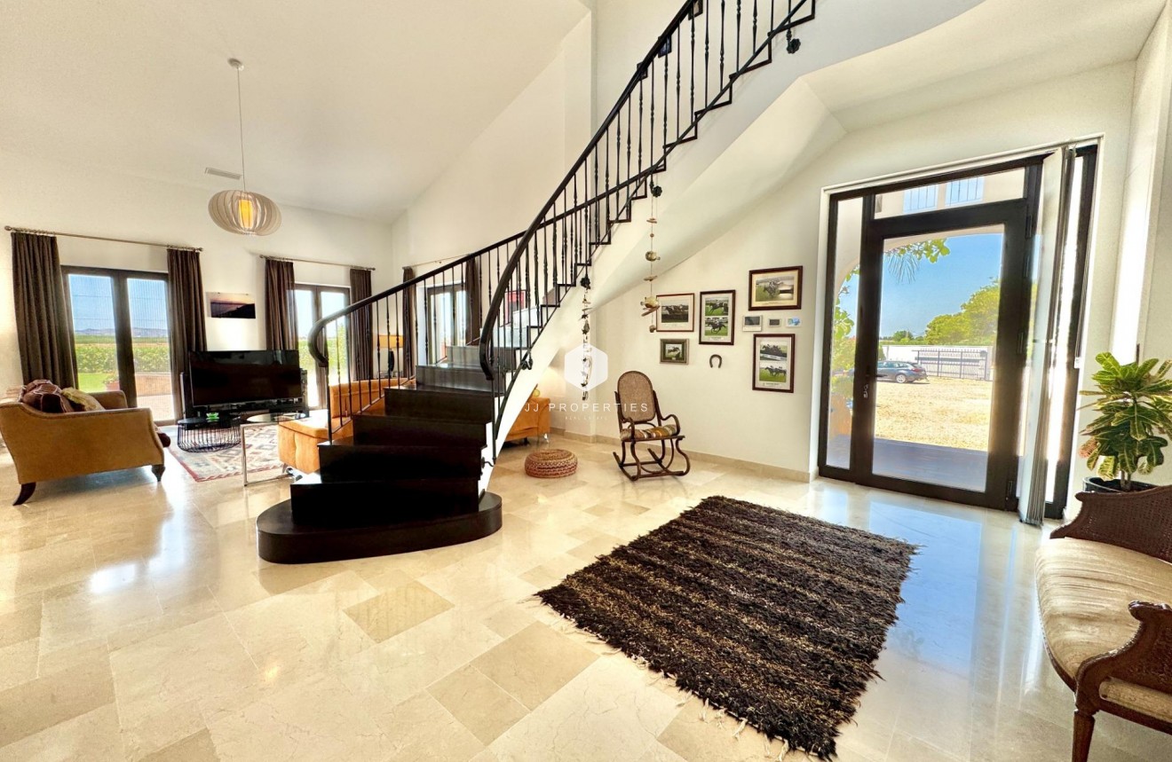 Z drugiej ręki - Villa -
Dolores - Comunidad Valenciana