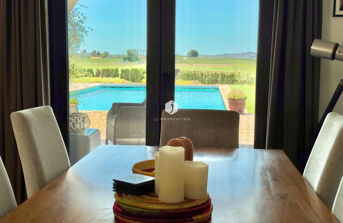 Z drugiej ręki - Villa -
Dolores - Comunidad Valenciana