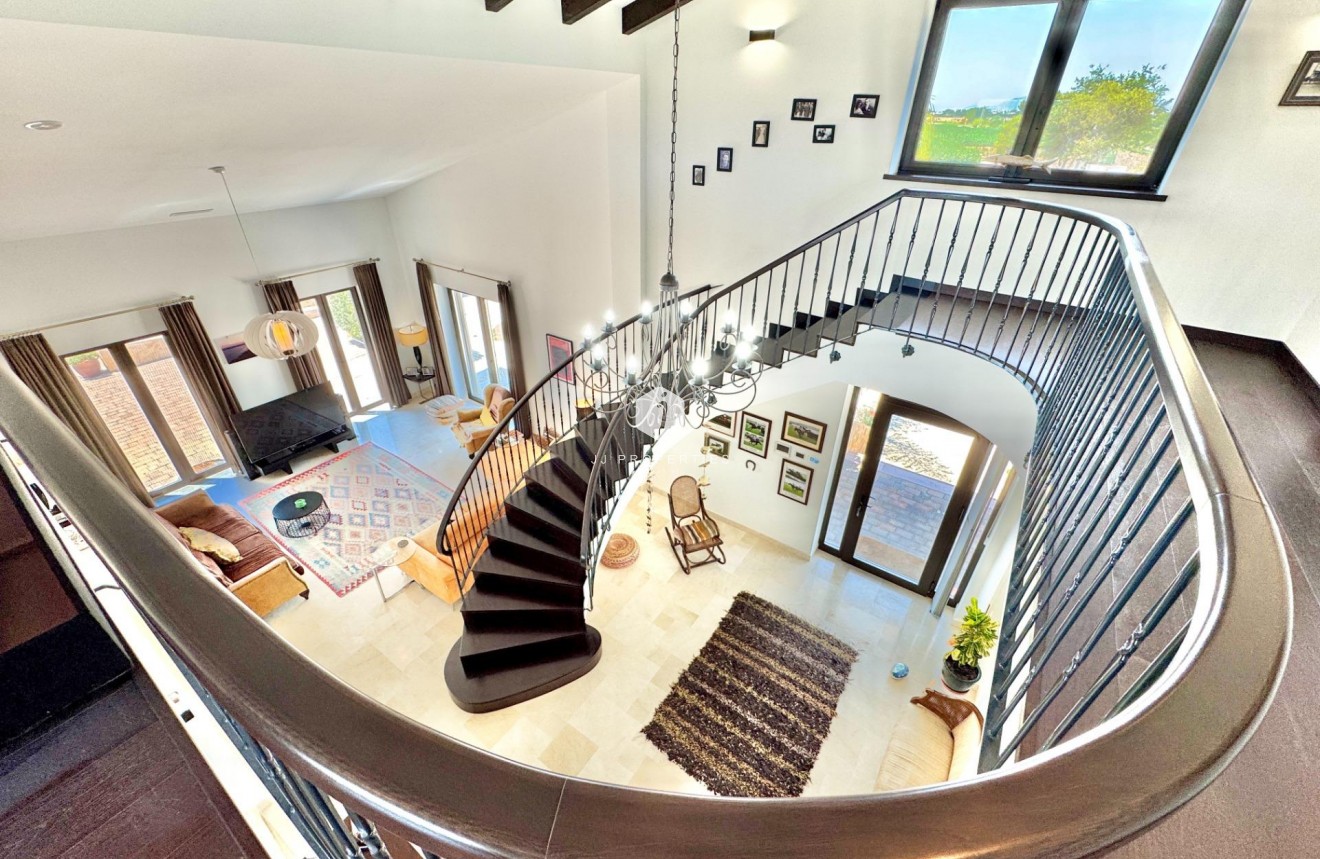 Z drugiej ręki - Villa -
Dolores - Comunidad Valenciana