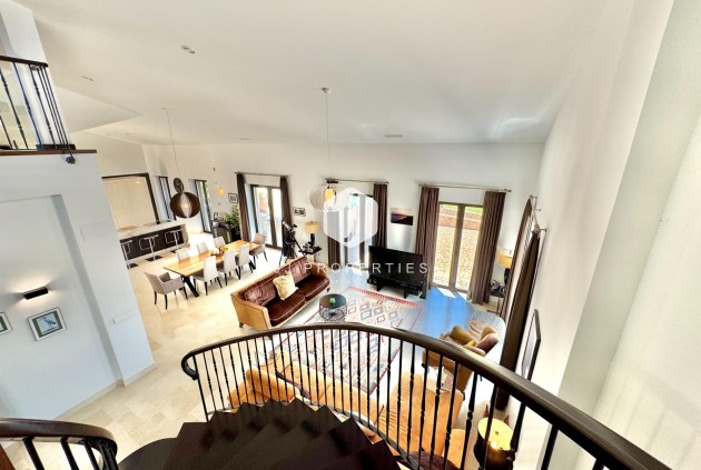 Z drugiej ręki - Villa -
Dolores - Comunidad Valenciana