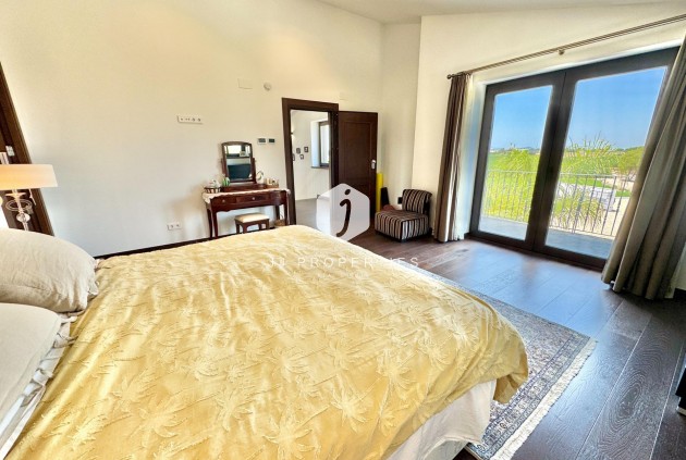 Z drugiej ręki - Villa -
Dolores - Comunidad Valenciana