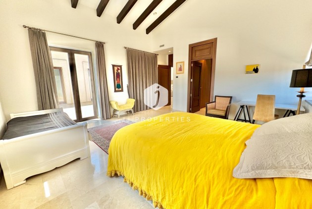 Z drugiej ręki - Villa -
Dolores - Comunidad Valenciana