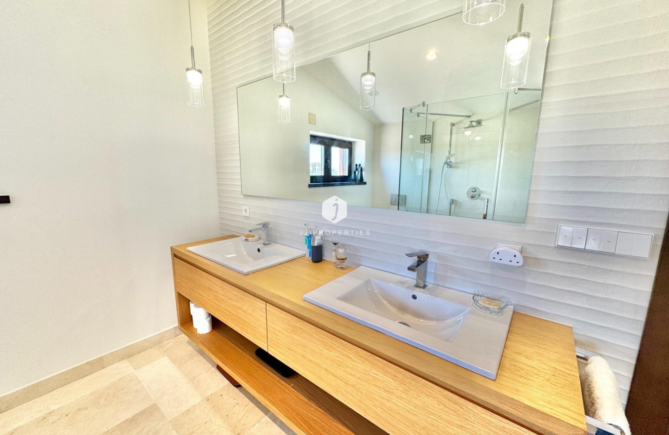 Z drugiej ręki - Villa -
Dolores - Comunidad Valenciana