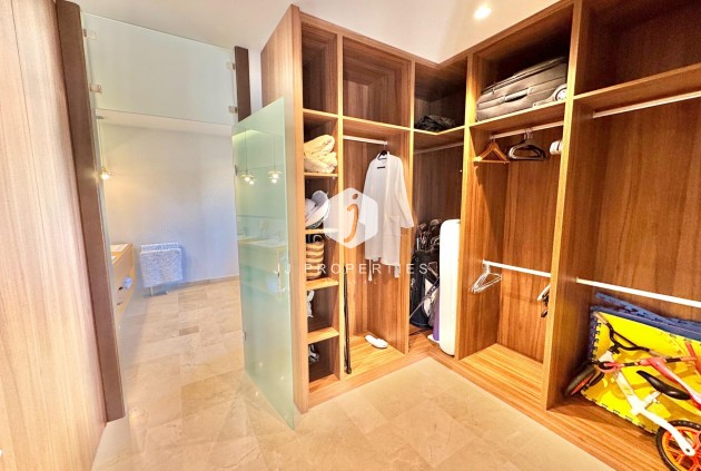 Z drugiej ręki - Villa -
Dolores - Comunidad Valenciana