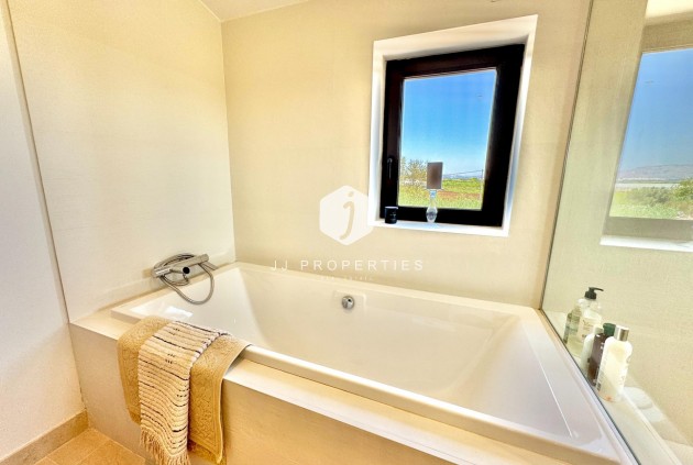 Z drugiej ręki - Villa -
Dolores - Comunidad Valenciana