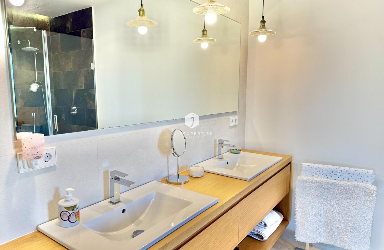 Z drugiej ręki - Villa -
Dolores - Comunidad Valenciana