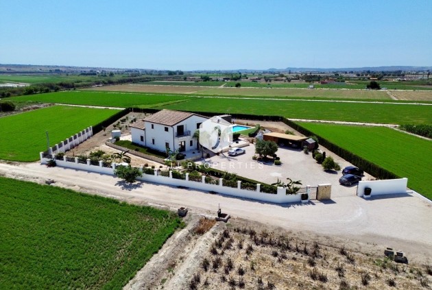 Z drugiej ręki - Villa -
Dolores - Comunidad Valenciana