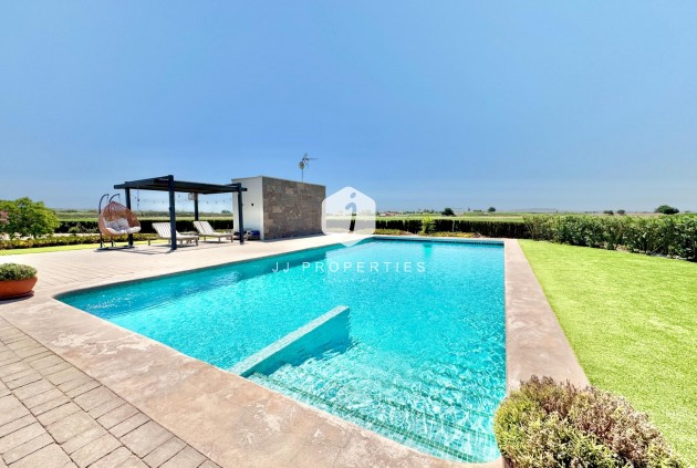 Z drugiej ręki - Villa -
Dolores - Comunidad Valenciana