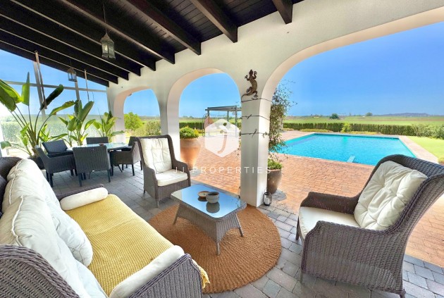 Z drugiej ręki - Villa -
Dolores - Comunidad Valenciana