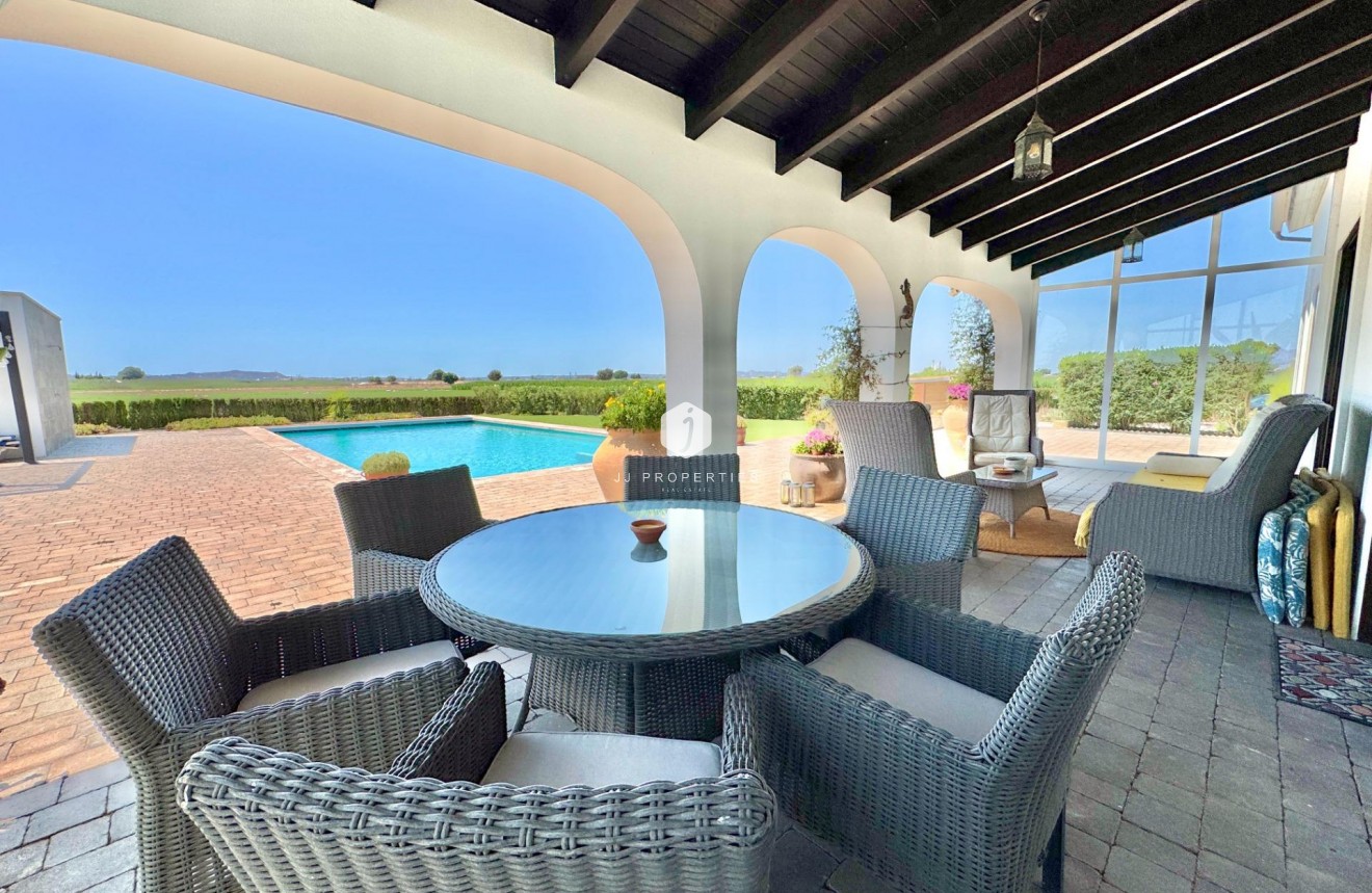 Z drugiej ręki - Villa -
Dolores - Comunidad Valenciana