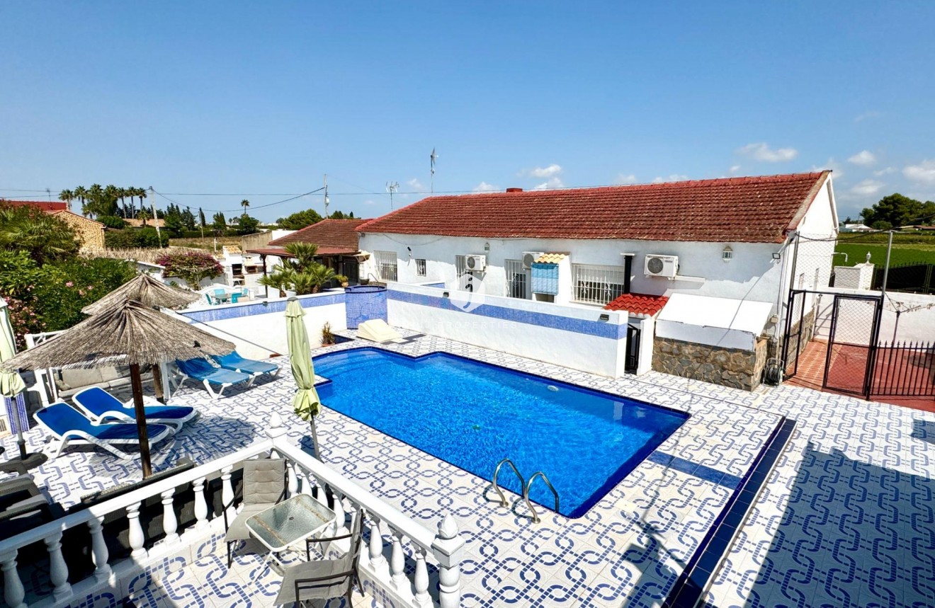 Z drugiej ręki - Villa -
Dolores - Comunidad Valenciana