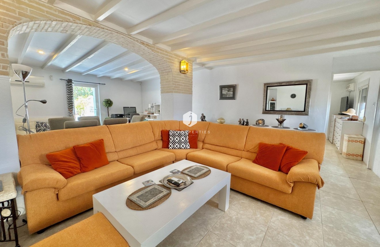 Z drugiej ręki - Villa -
Dolores - Comunidad Valenciana