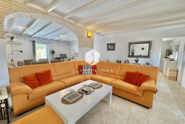 Z drugiej ręki - Villa -
Dolores - Comunidad Valenciana