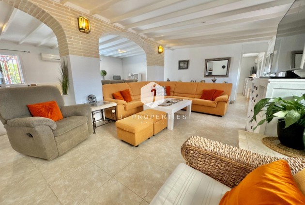 Z drugiej ręki - Villa -
Dolores - Comunidad Valenciana