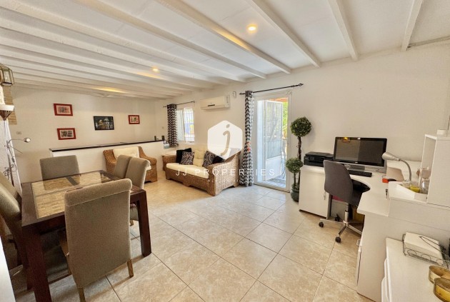 Z drugiej ręki - Villa -
Dolores - Comunidad Valenciana