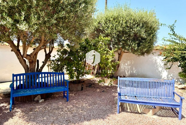 Z drugiej ręki - Villa -
Dolores - Comunidad Valenciana