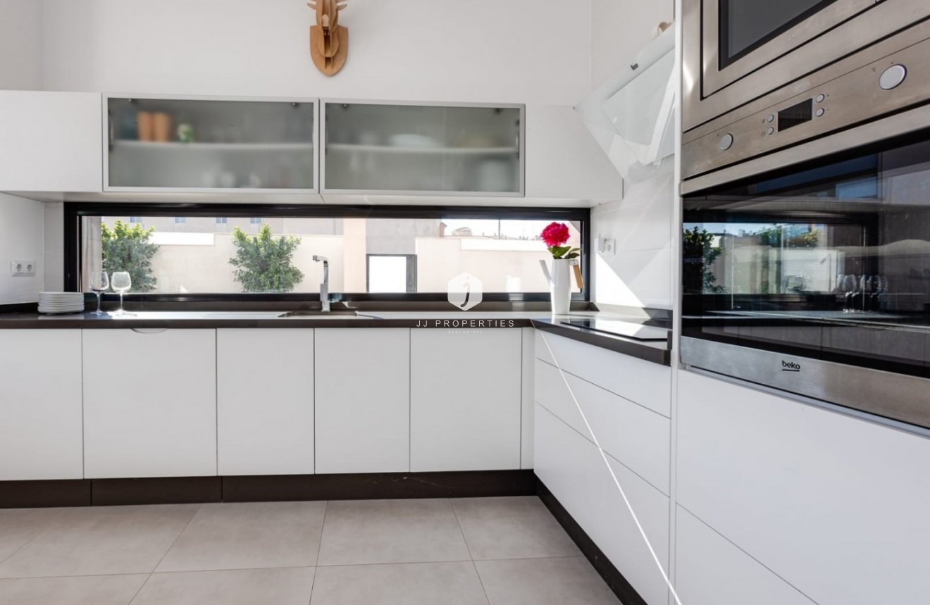 Nowy budynek - Villa -
Pilar de la Horadada - pueblo