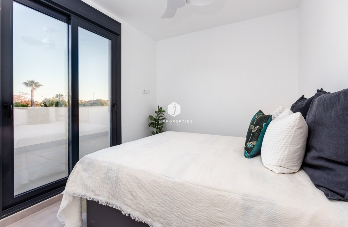 Nowy budynek - Villa -
Pilar de la Horadada - pueblo