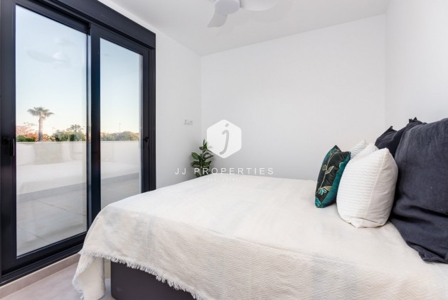 Nowy budynek - Villa -
Pilar de la Horadada - pueblo