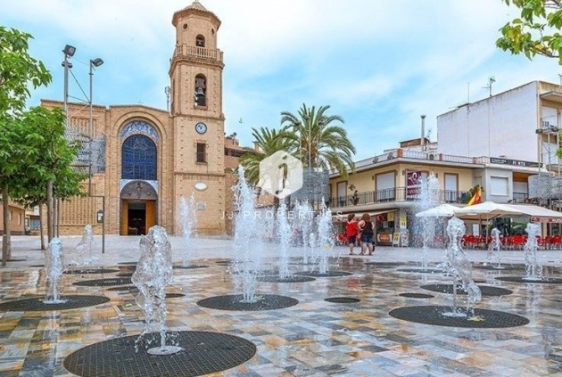 Nowy budynek - Villa -
Pilar de la Horadada - pueblo