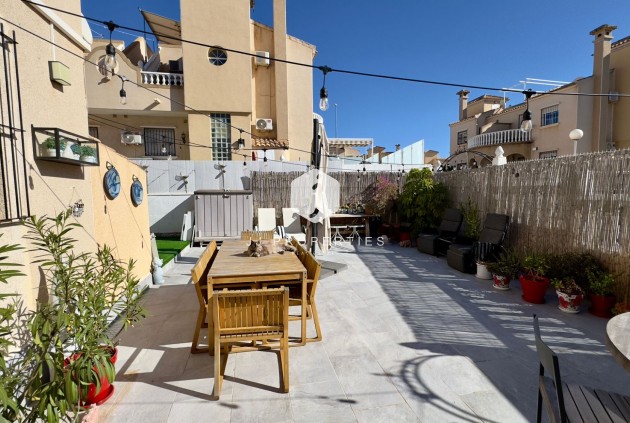 Aus zweiter Hand - Villa -
Orihuela Costa - Costa Blanca