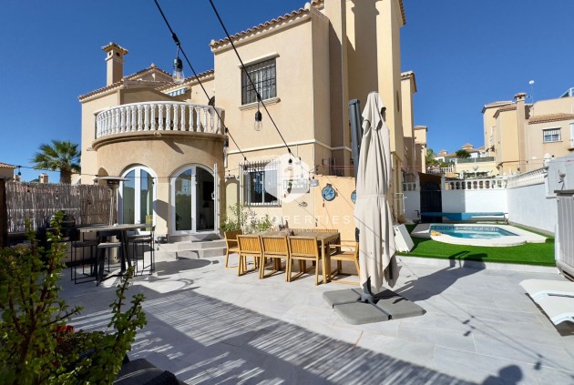 Aus zweiter Hand - Villa -
Orihuela Costa - Costa Blanca