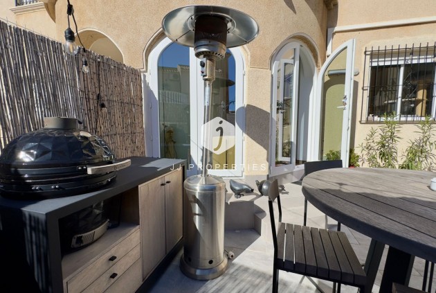 Aus zweiter Hand - Villa -
Orihuela Costa - Costa Blanca