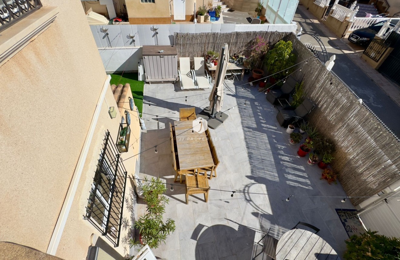 Aus zweiter Hand - Villa -
Orihuela Costa - Costa Blanca