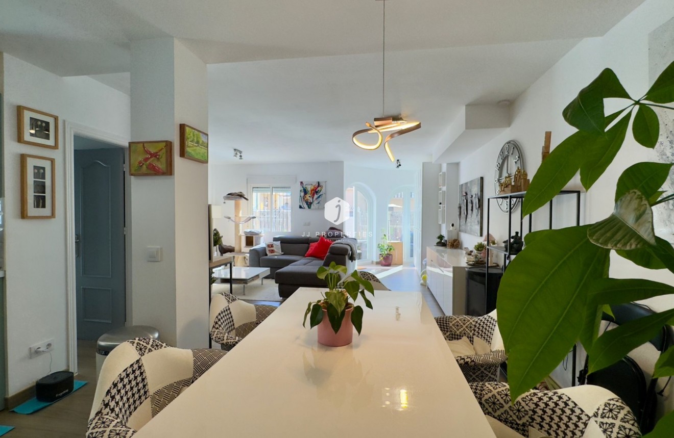 Aus zweiter Hand - Villa -
Orihuela Costa - Costa Blanca