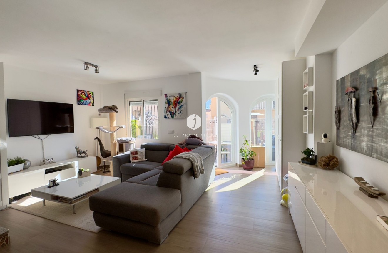 Aus zweiter Hand - Villa -
Orihuela Costa - Costa Blanca