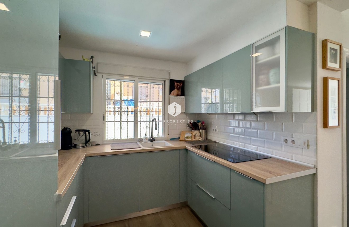 Aus zweiter Hand - Villa -
Orihuela Costa - Costa Blanca