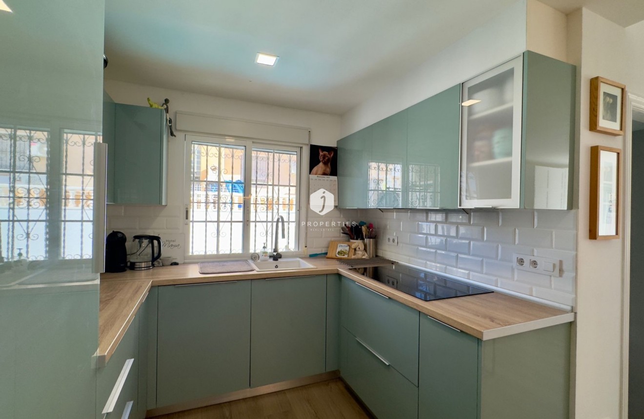 Aus zweiter Hand - Villa -
Orihuela Costa - Costa Blanca