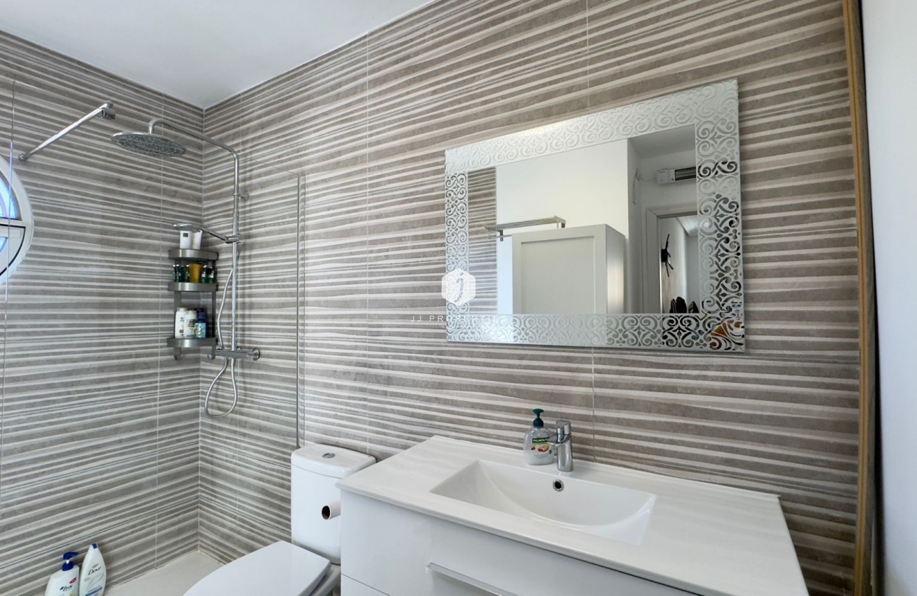 Aus zweiter Hand - Villa -
Orihuela Costa - Costa Blanca