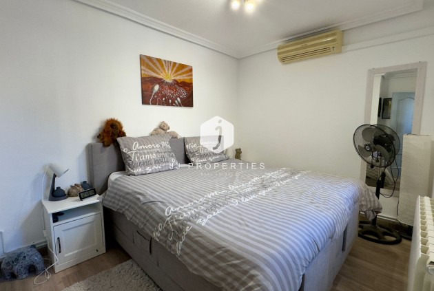 Aus zweiter Hand - Villa -
Orihuela Costa - Costa Blanca