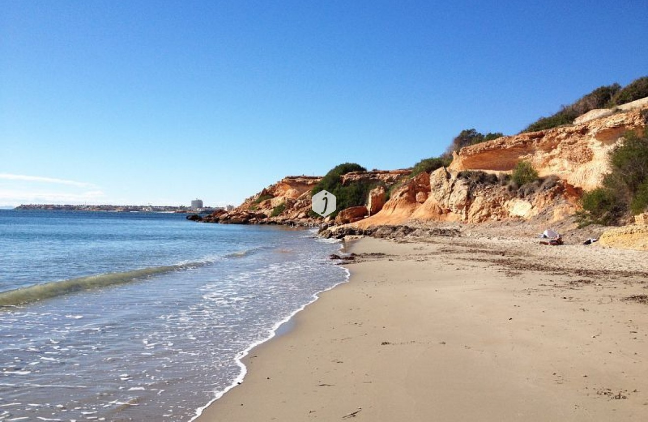 Resale - Penthouse -
Punta Prima - Costa Blanca