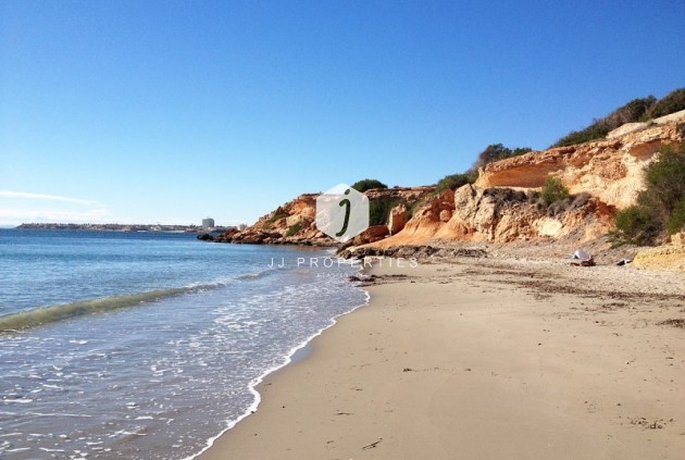 Resale - Penthouse -
Punta Prima - Costa Blanca