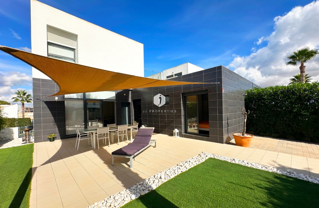 Resale - Chalet -
Algorfa - Inland