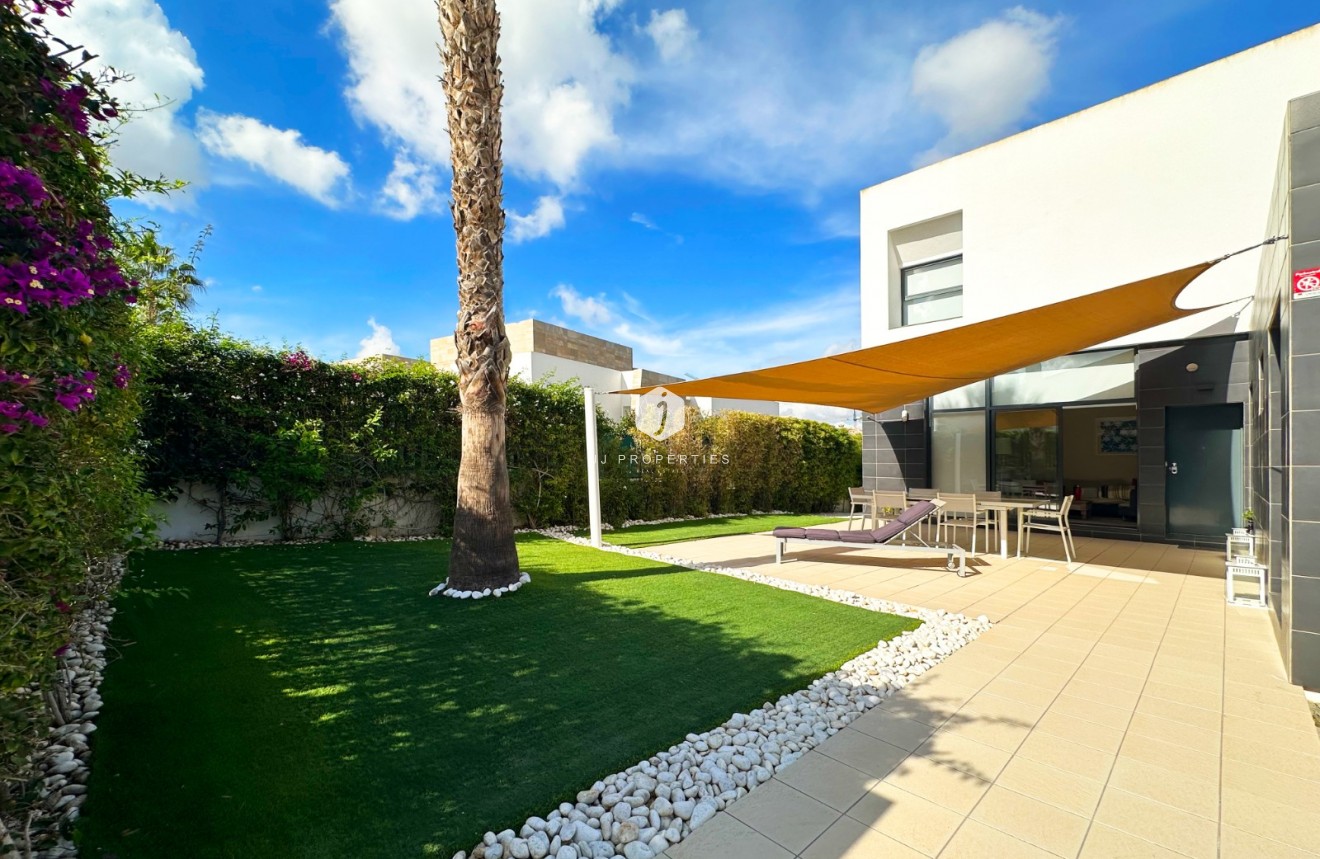 Resale - Chalet -
Algorfa - Inland