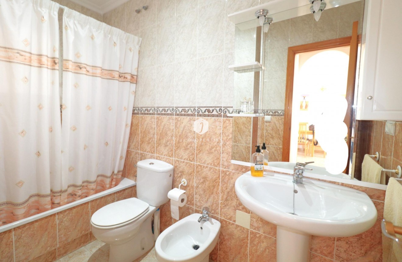 Aus zweiter Hand - Wohnung -
Torrevieja - Acequion