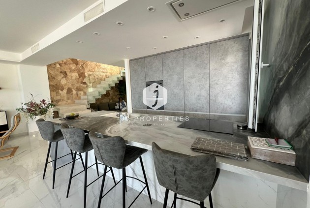 Aus zweiter Hand - Villa -
Torrevieja - La Mata