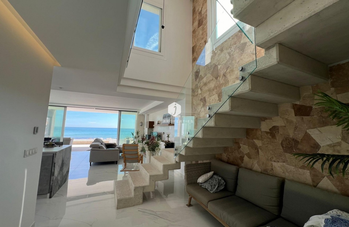 Aus zweiter Hand - Villa -
Torrevieja - La Mata