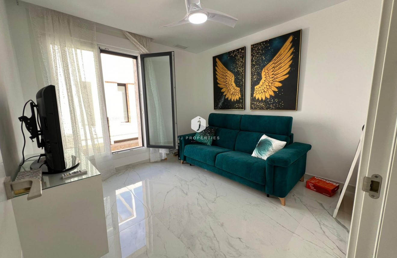 Aus zweiter Hand - Villa -
Torrevieja - La Mata