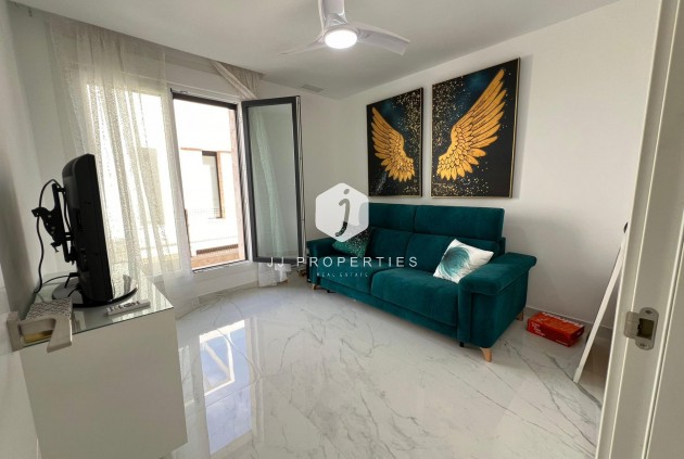 Aus zweiter Hand - Villa -
Torrevieja - La Mata