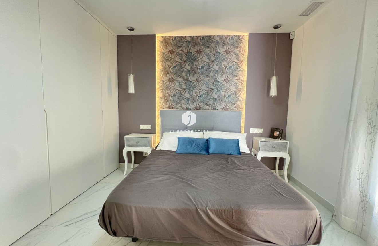 Aus zweiter Hand - Villa -
Torrevieja - La Mata