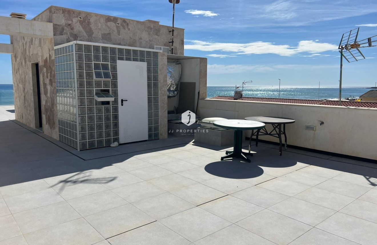 Aus zweiter Hand - Villa -
Torrevieja - La Mata