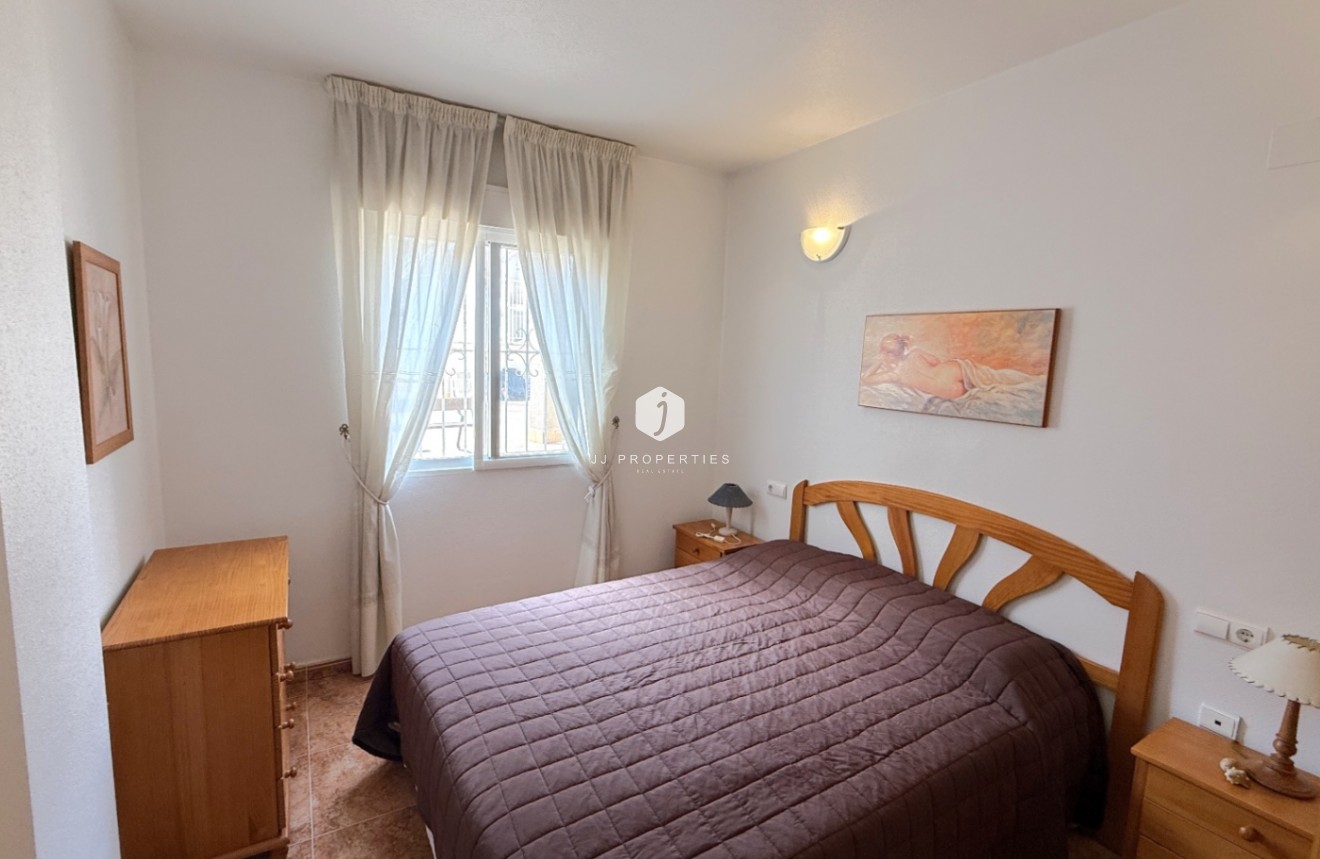 Resale - Apartment / flat -
Torrevieja - Costa Blanca